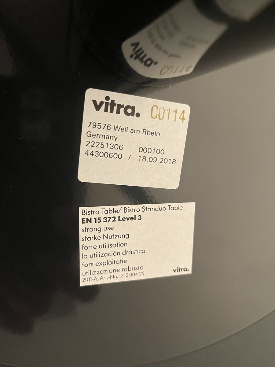 Vitra Tavoli: Vitra Bistro Table, Tisch, Ronan und Erwan Bouroullec – Usato da St. Gallen venduto da fundstaette 6