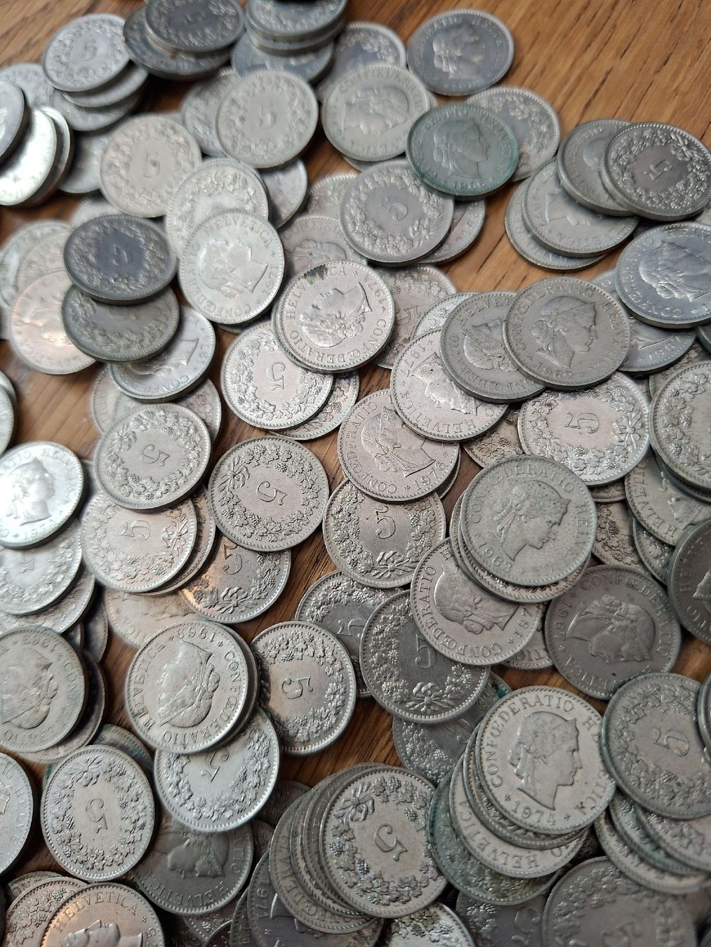 Tutti le monete: alte Schweizer 5 Rappen Stücke  – Usato da Olten venduto da Mezopotamya 3