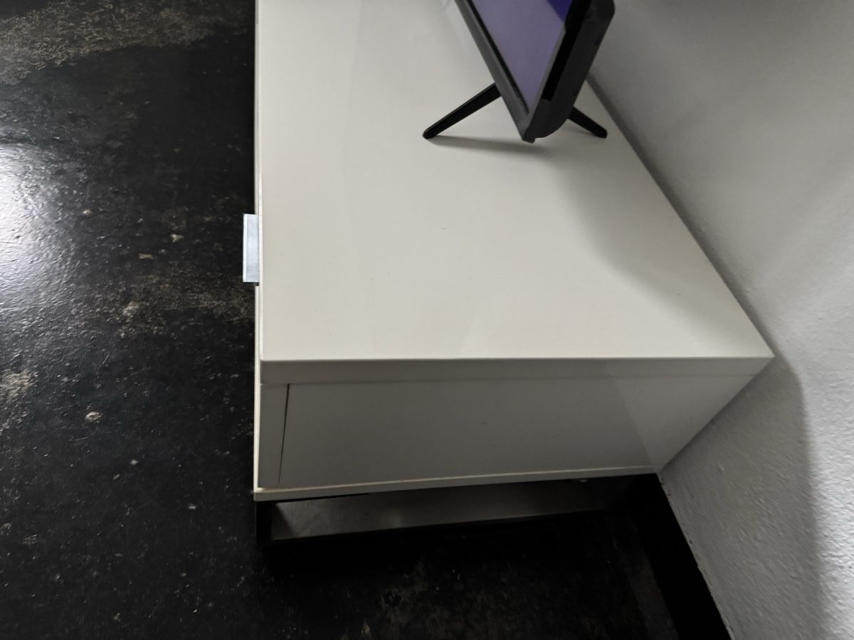 Mobili TV: Fernseher Kommode – Usato da Buckten venduto da str_5dlp 1