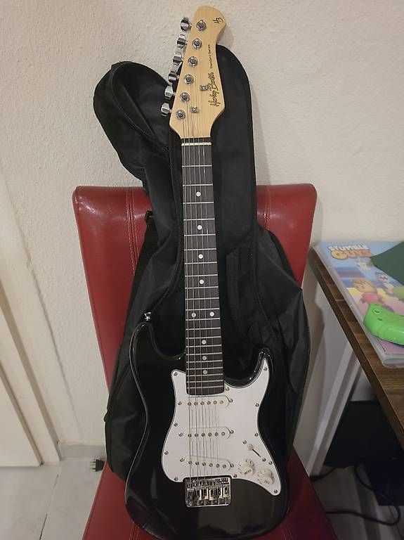 Musikinstrumente: Harley Benton ST-Junior – Gebraucht aus Menziken von Nazli27