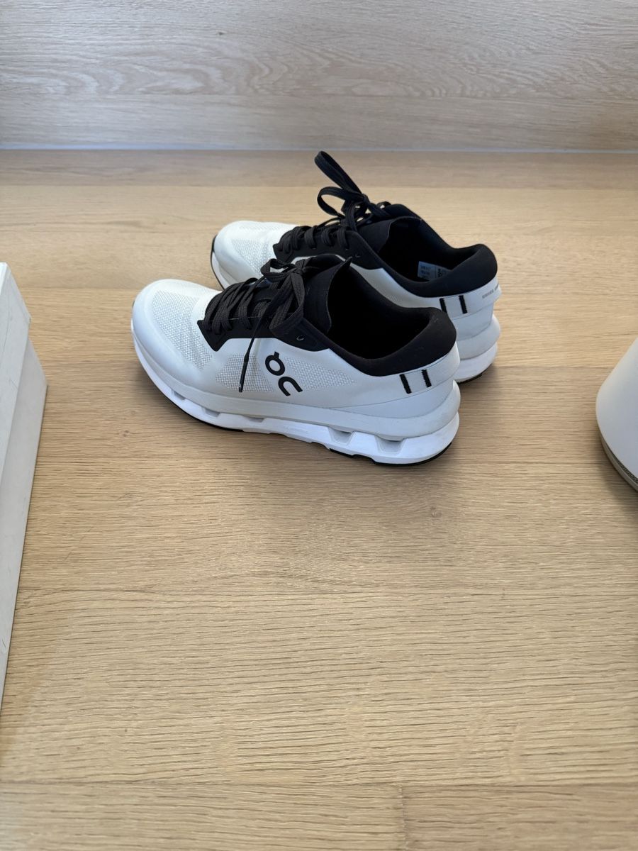 Herrenschuhe: ON Swiss Engineering Sneaker  – Gebraucht aus Zollikerberg von Atelier108 1
