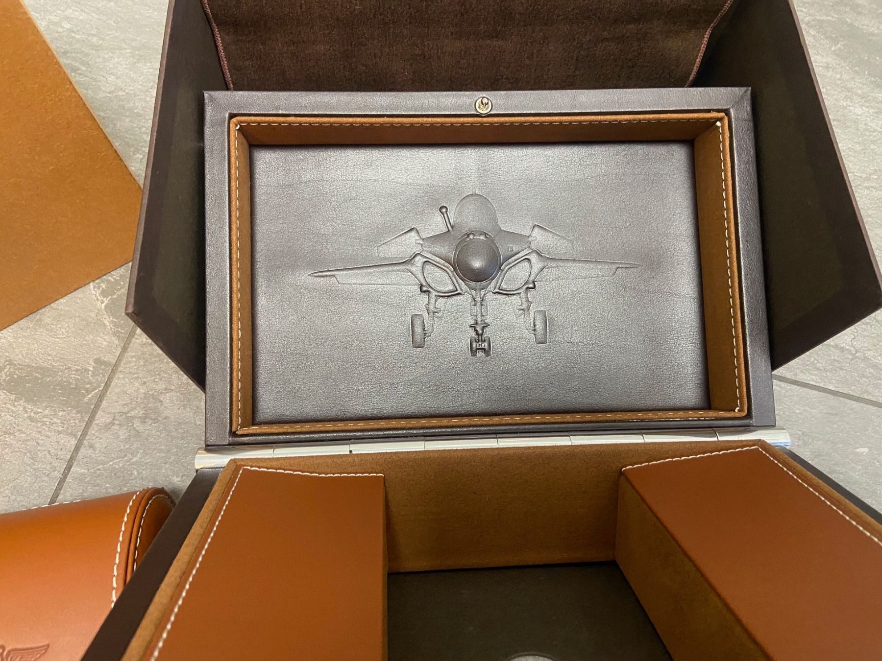 Breitling Scatole porta orologi: Breitling Box, Case XL (Large) sehr selten Navitimer – Nuovo (secondo la descrizione) da Grenchen venduto da chaga1234 6