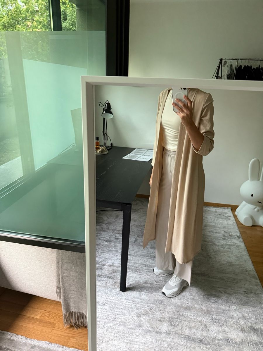 Lotti di vestiti: Kleider-Set beiges - Grösse S - 8 Teile  – Nuovo (secondo la descrizione) da Genève venduto da fat_5zzp 8