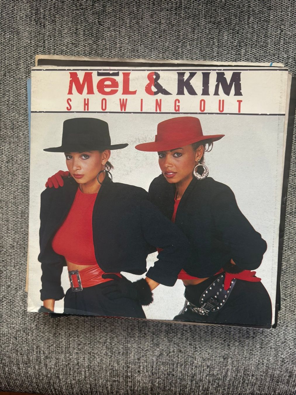 Vinyles: Mel & Kim Showing Out – D'occasion à Zofingen par Bigron