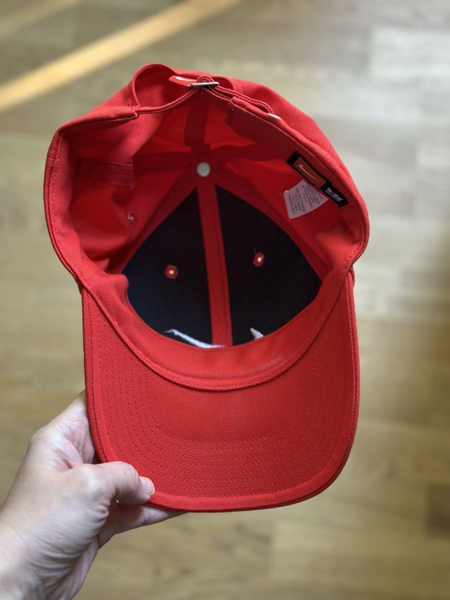 Nike Sonstige Kleidung & Accessoires: Nike Cap rot - neuwertig – Neu (gemäss Beschreibung) aus Basel von SFatma2026 1