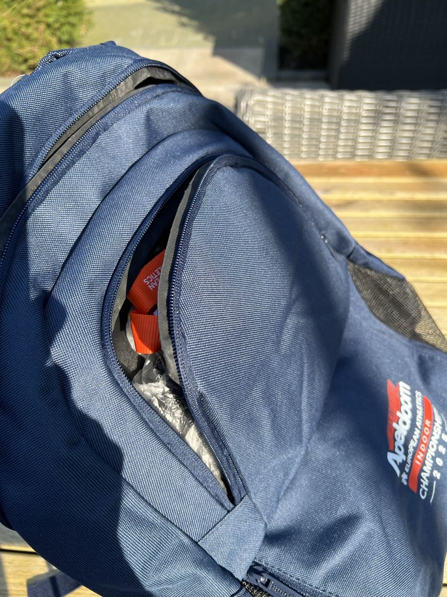 Zaini: Original-Rucksack Indoor-EM Leichtathletik 2025 – Nuovo (secondo la descrizione) da Winterthur venduto da ruebliangel 4