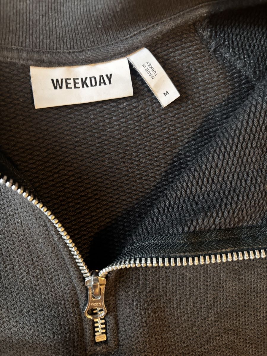 Weekday Pullover & Sweatshirts: Weekday Pullover mit Reissverschluss Gr. M – Gebraucht aus Meierskappel von Mial_2 1