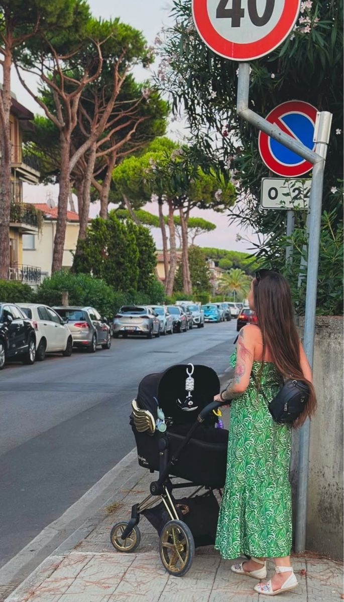 H&M Vestiti: H&M Green Leaf dress – Usato da Schaffhausen venduto da Nadiuna 1