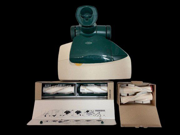 Vorwerk Staubsauger & Zubehör: Vorwerk Kobold EB 351 Battitappeto + Accessori – Gebraucht aus Savosa von Accipe_Oblatam