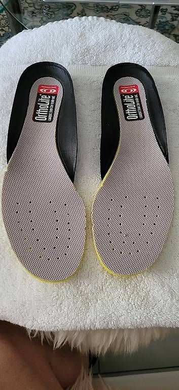 Scarpe da uomo:  Bequeme Salomon Wanderschuhe  – Usato da Zizers venduto da Roosi1 5