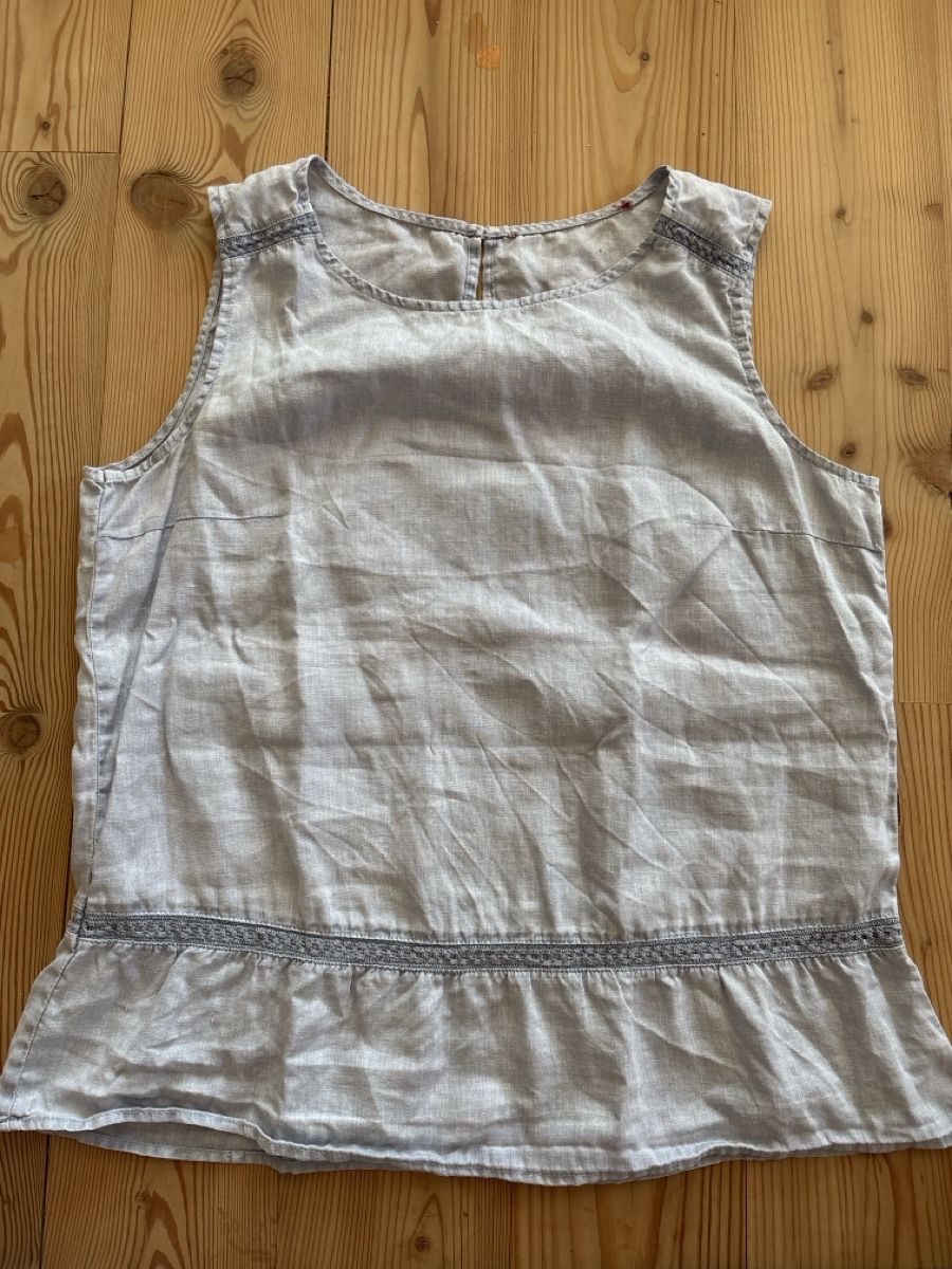 Tops: Top avec jolis détails bleu clair M/L – Gebraucht aus Arbaz von nin_zqc6