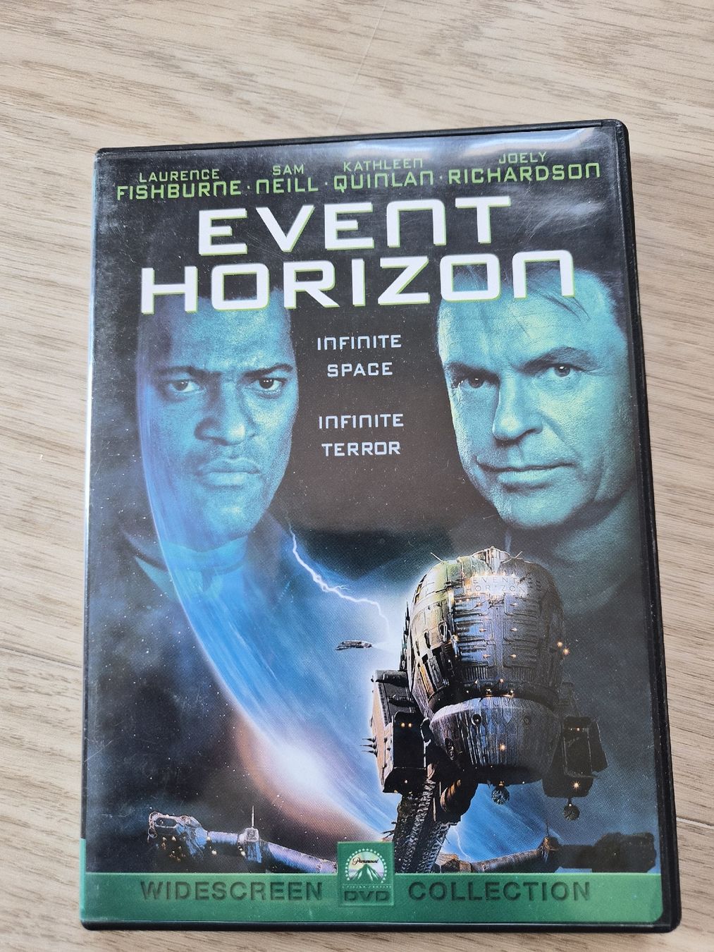 Tous les DVDs: DVD Event Horizon 1997 Widescreen FR – D'occasion à La Joux FR par car_ck96