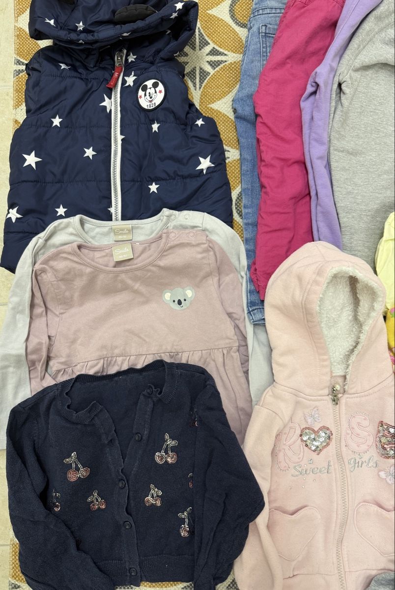 Lotti & Set di vestiti: Kinderkleider Grösse 92 – Usato da Oberrohrdorf venduto da Rgf_b21 1