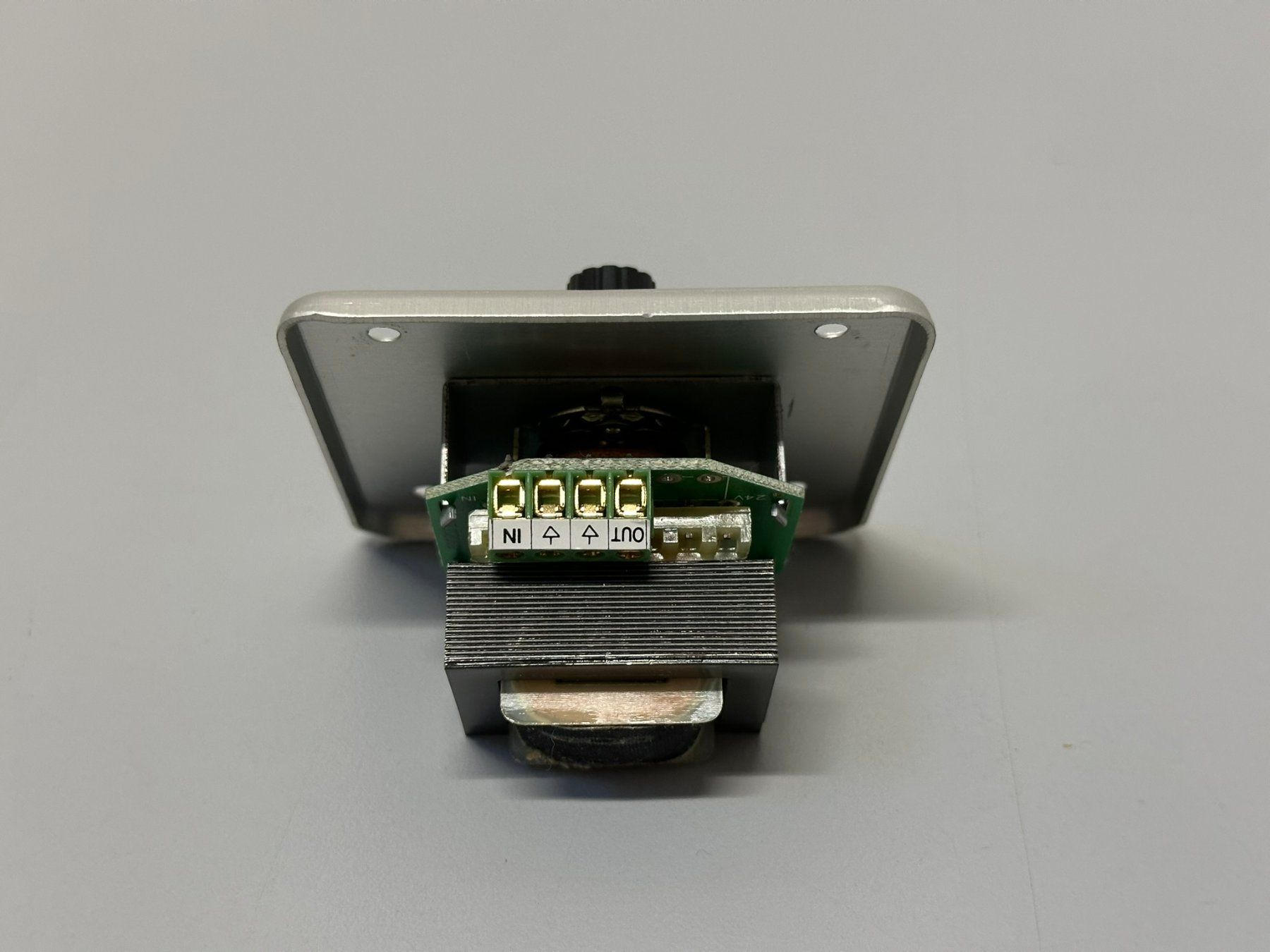 Interruttori: 100V ELA Lautstärkeregler – Nuovo (secondo la descrizione) da Hochdorf venduto da av-electronics 2