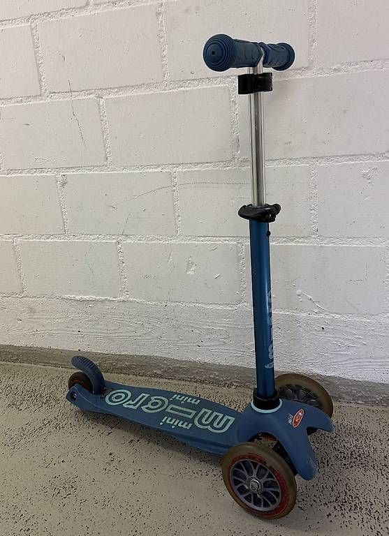 Kickboard: Mini Micro Trottinet / Scooter in Blau – Usato da Zug venduto da miz_sw7q