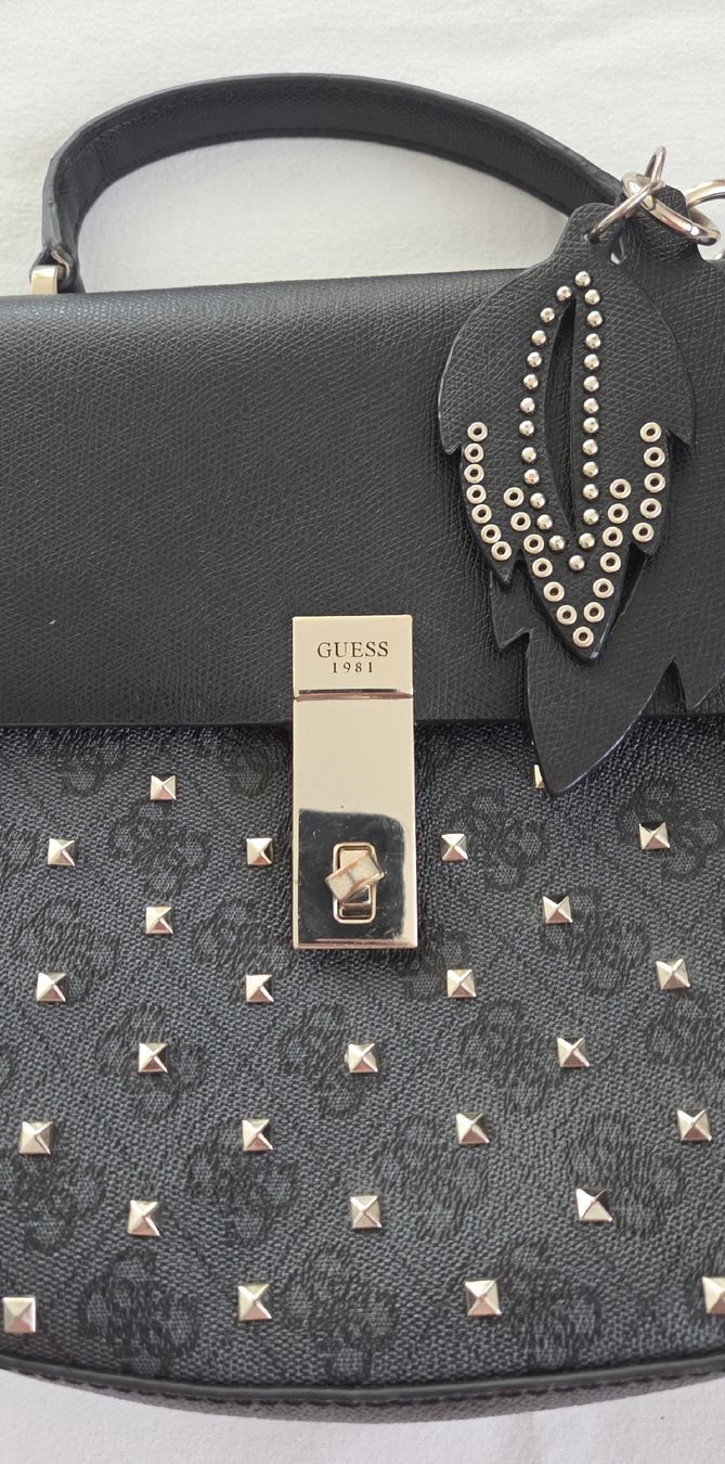 Guess Borse da donna: Modell "Nissana" der Marke GUESS. – Nuovo (secondo la descrizione) da Belp venduto da mar_wyp6 1