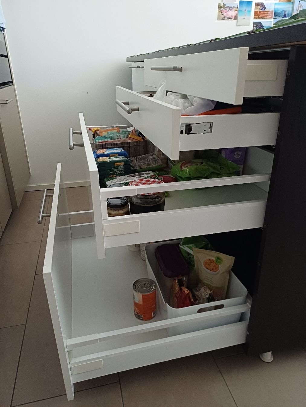 Ikea Armadi: Küchenmöbel mit Hitzebeständiger Oberfläche – Usato da Schwerzenbach venduto da mss_66gb 4