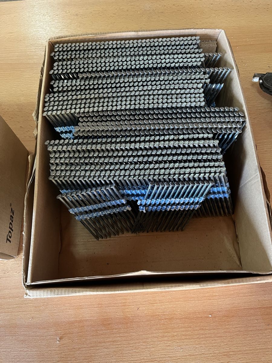 Alle Werkzeuge: Nagelpistole inkl. Nägel – Gebraucht aus Gurmels von ale_8ld7