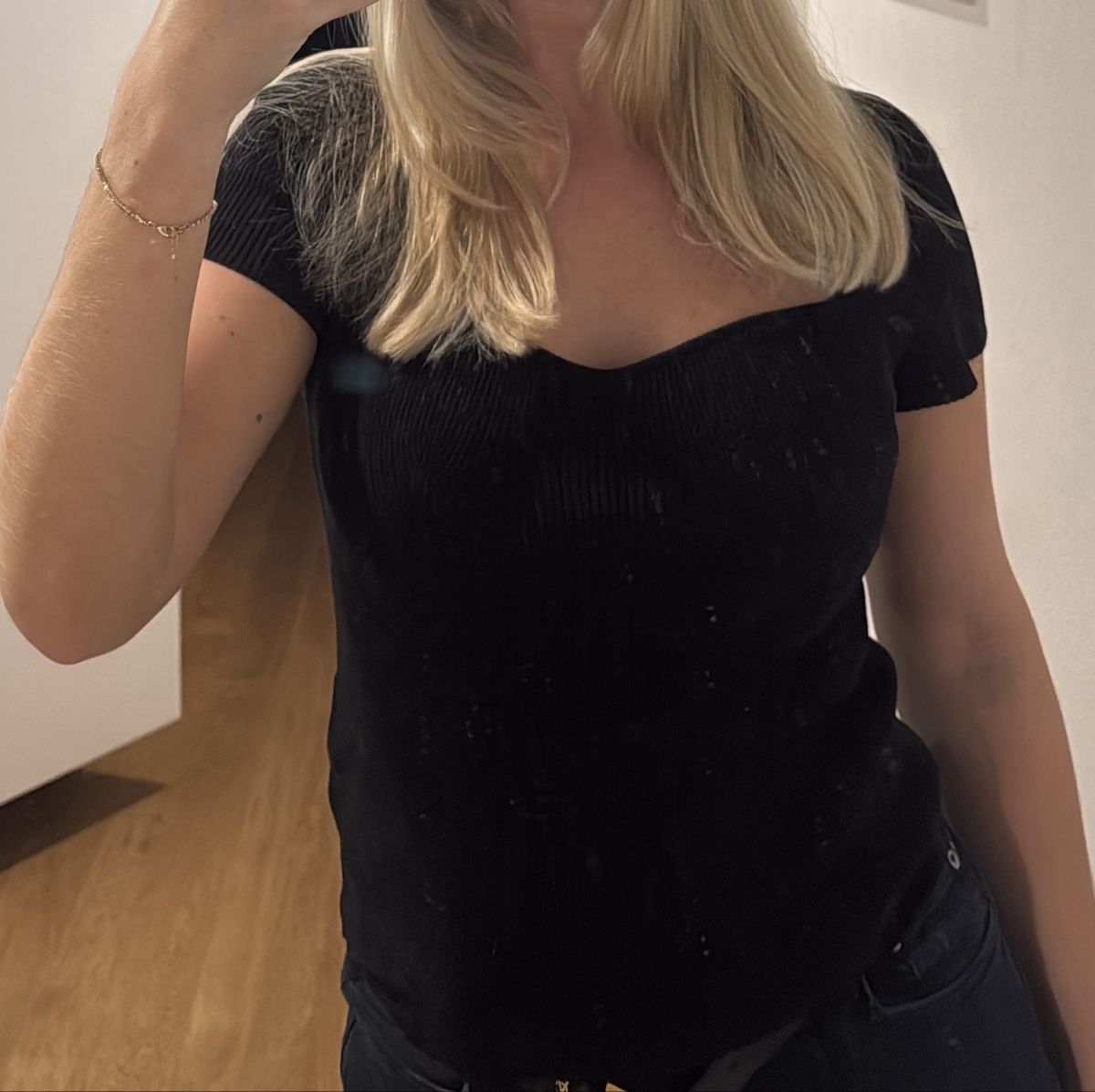 Maje Tops: Maje black ripped Shirt – Gebraucht aus Bottmingen von Itsclaire 2