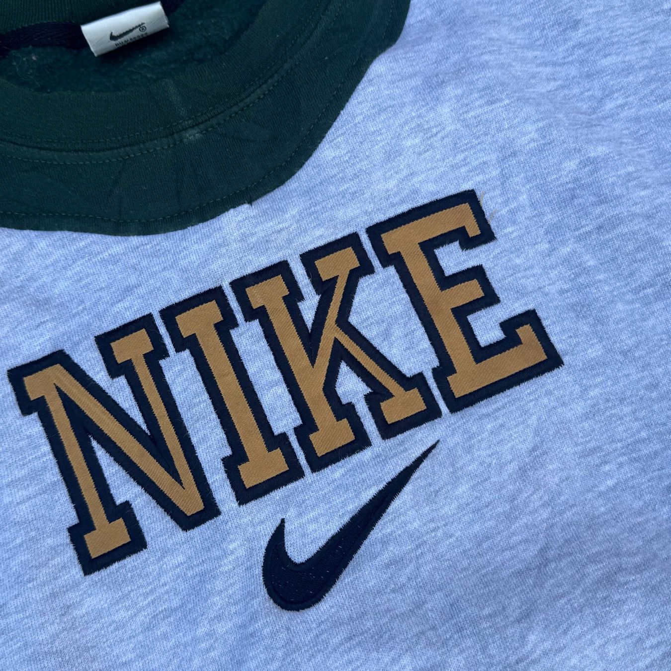Nike Maglioni & Felpe: Reworked vintage Nike sweatshirt pull pullover streetwear – Usato da St. Gallen venduto da sourced_limited 1