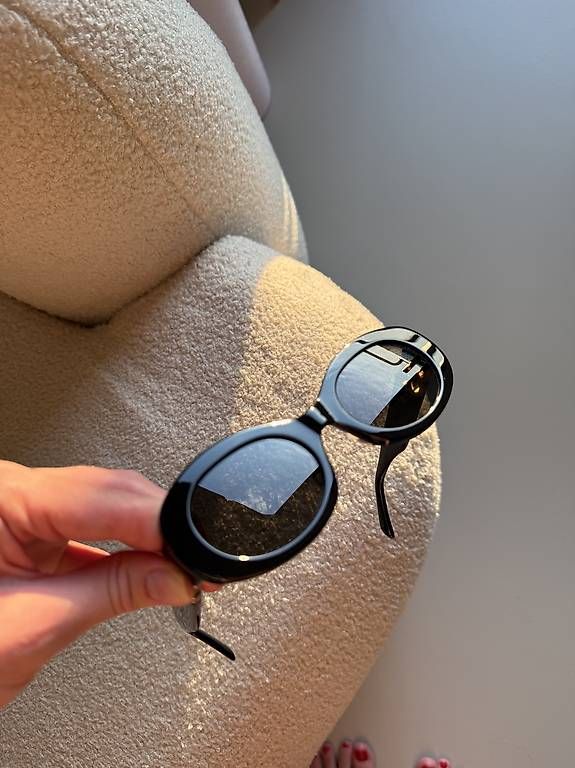 Occhiali & Lenti: Black sunglasses - Worn once – Usato da Genève venduto da eka_c9sf 1