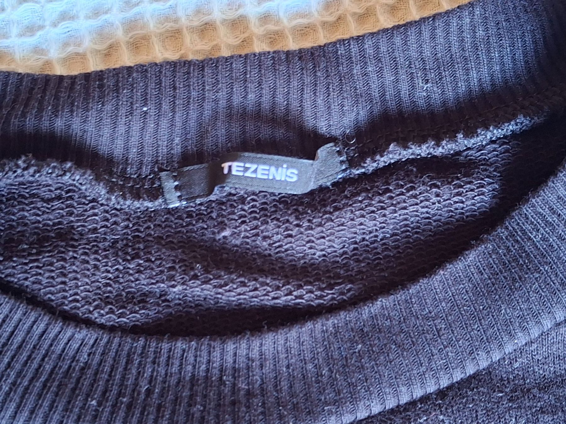 Tezenis Maglioni & Felpe: Pull sweat noir taille XS marque Tezenis – Usato da Villiers venduto da san_jn5w 3
