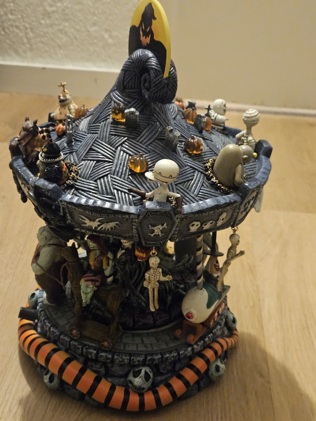 Tutte le decorazioni: Nightmare befor Christmas Karusel – Usato da Reinach AG venduto da Sylvie_97
