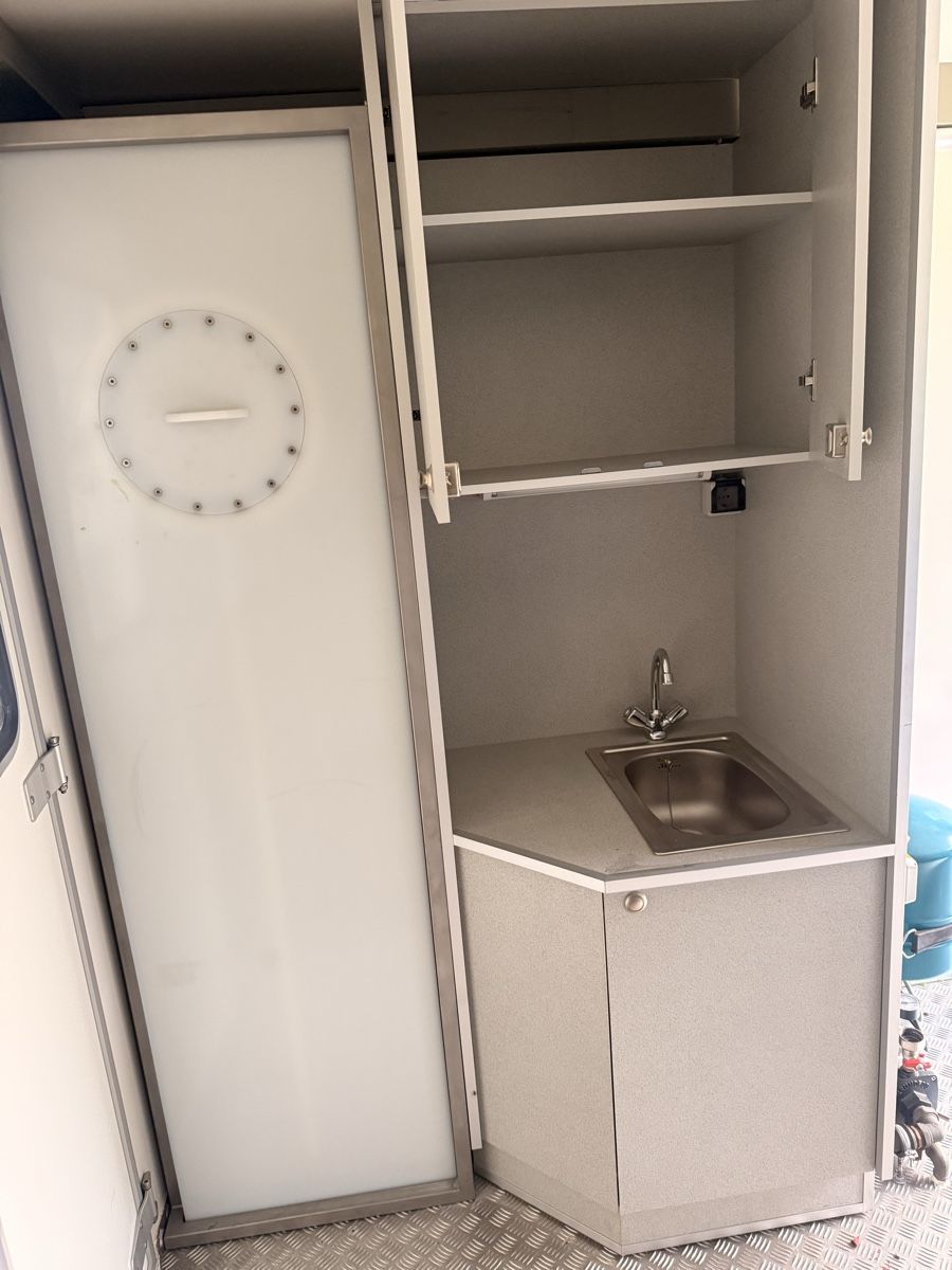 Contenitori edile: Container, Camper-Wohnmobil, Traktor, Anhänger, Umbau – Usato da Dottikon venduto da Foedu 4