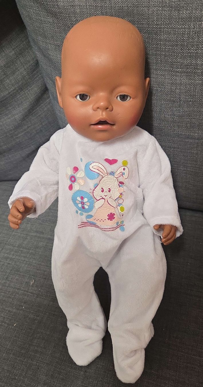 Bambole: Baby Born Puppe mit Strampler – Usato da Subingen venduto da DENDLE20