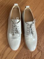 Schnürschuhe Lackleder hellgrau Grösse 38