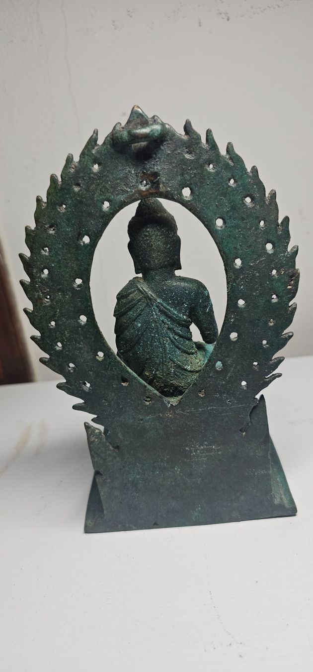 Skulpturen & Statuen: Bronzeskulptur von Buddha China oder Japan – Gebraucht aus Losone von del_yh97 3