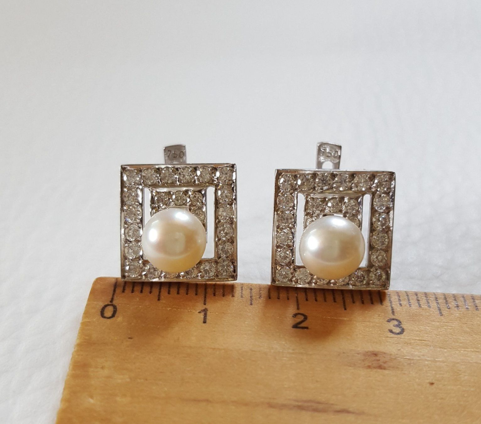 Orecchini pendenti & Orecchini a lobo: 750 Weiss Gold Perlen Ohrstecker/Steine – Usato da Wald ZH venduto da Dasilver 1