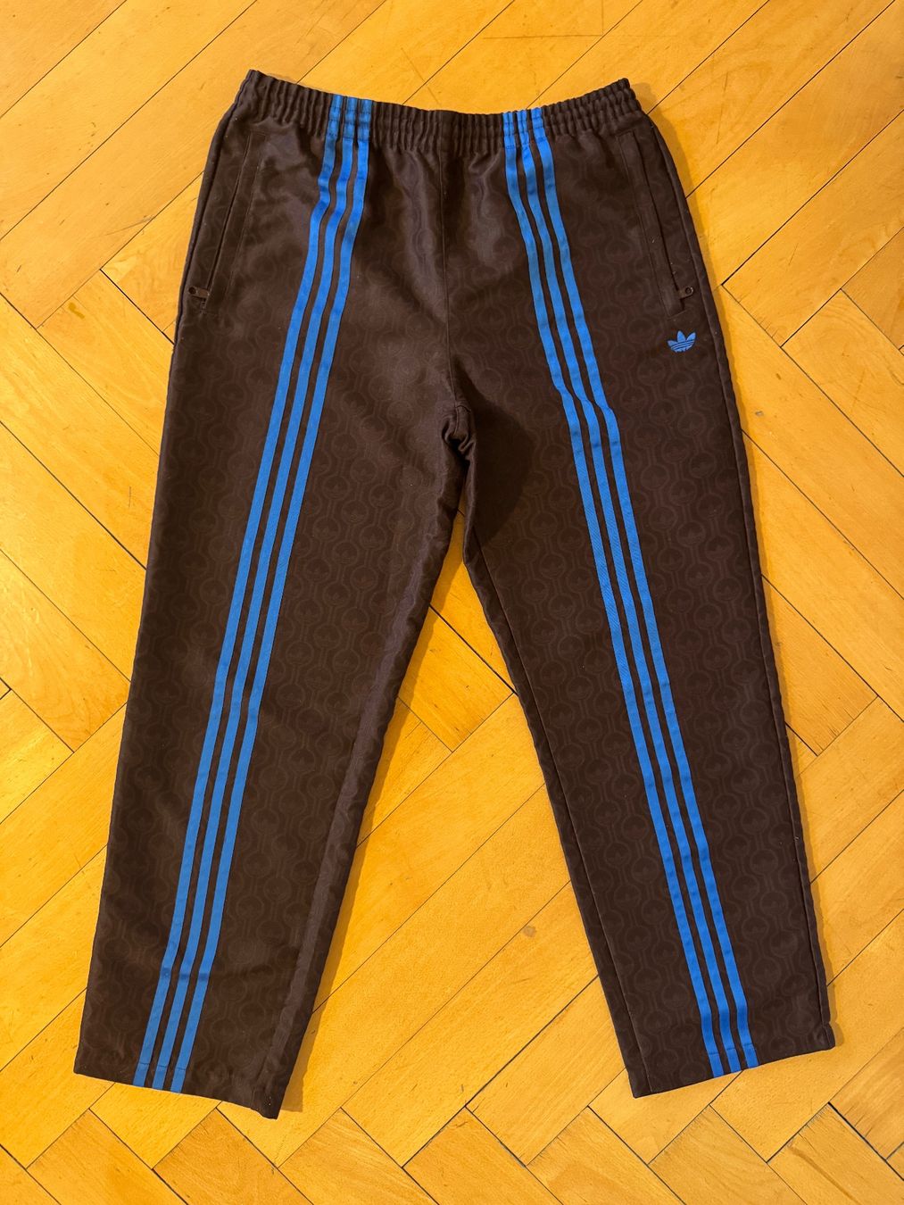 Adidas Pantaloni: Adidas Originals Shadow Brown M – Usato da Bern venduto da Gigigian
