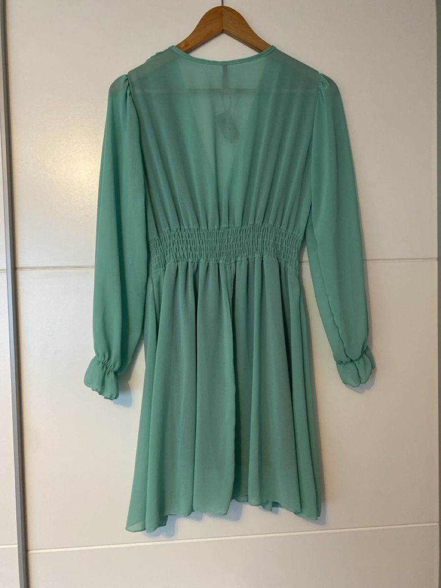 Kleider: Kleid mintgrün Grösse M – Gebraucht aus Alpnach Dorf von melbb 1