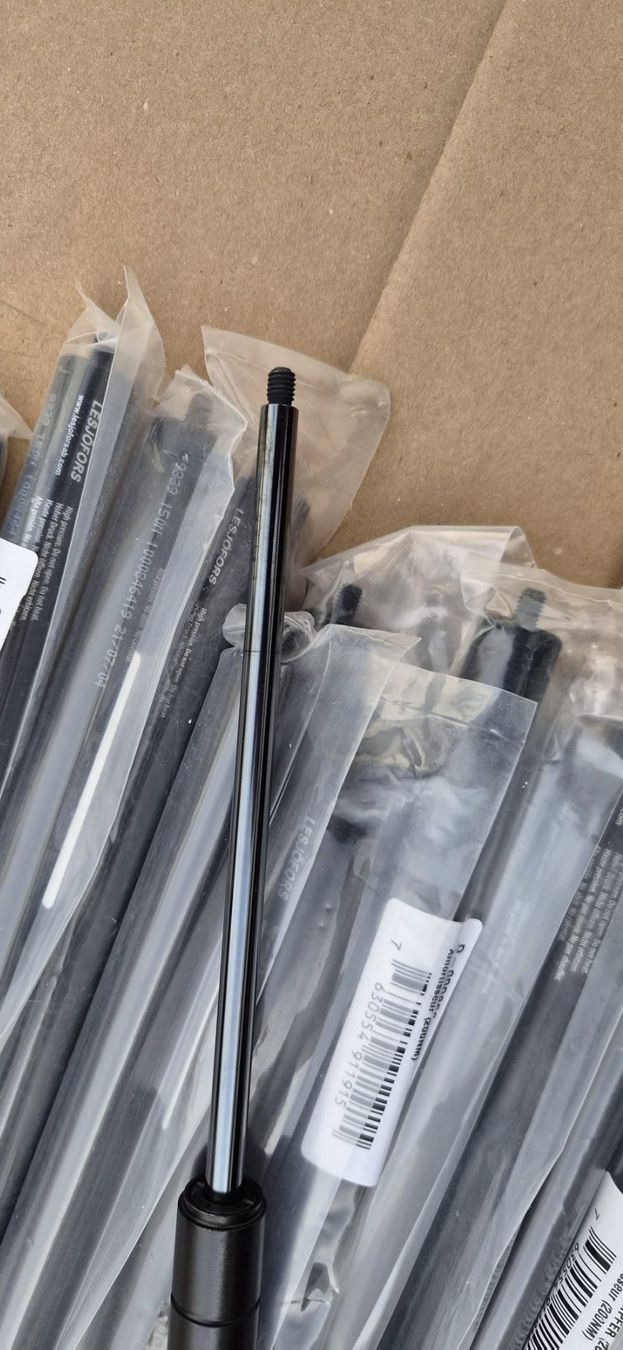 Accessori per altri veicoli: Stossdämpfer / Gasdeuckfeder – Nuovo (secondo la descrizione) da Geuensee venduto da Pipapaguigrafo 4