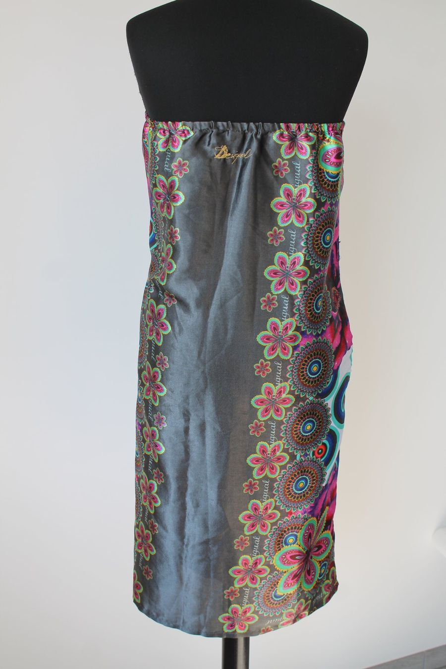 Desigual Vestiti: Robe DESIGUAL taille 42 – Usato da Chez-le-Bart venduto da jasse 1