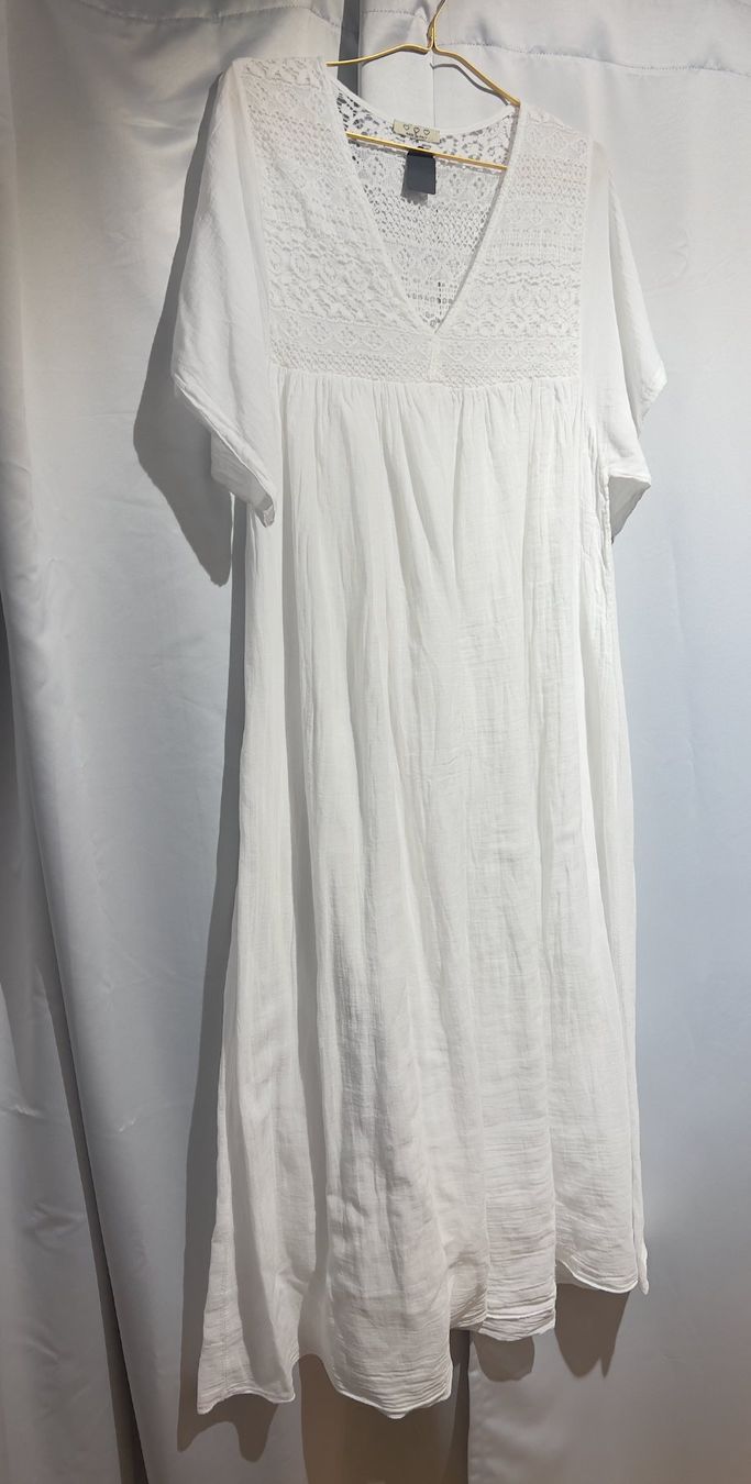 Kleider: Sommerliches Maxikleid mit Spitze – Neu und originalverpackt aus Zürich von Naebeli