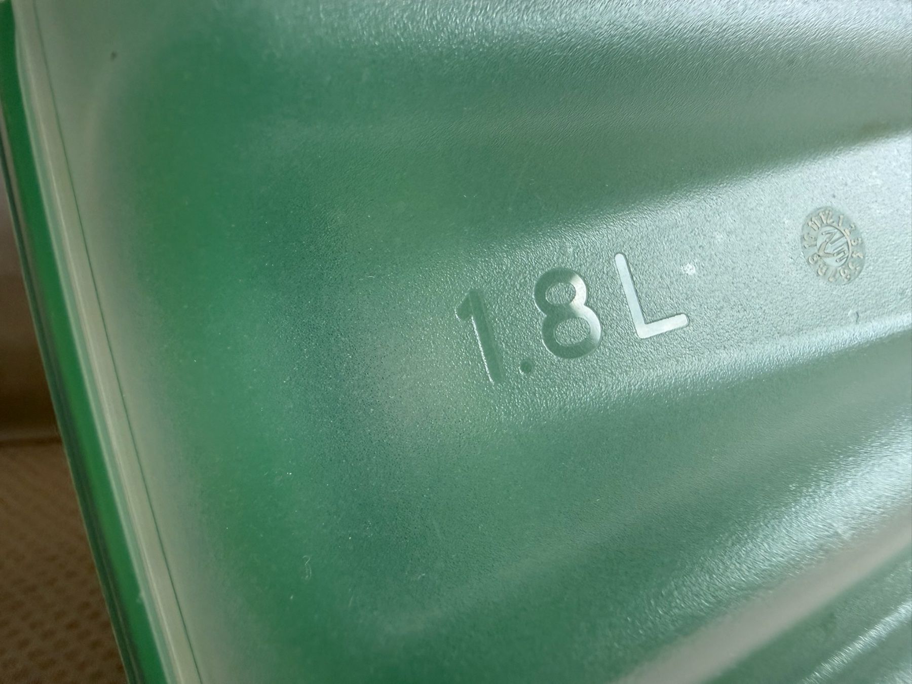 Tupperware Behälter & Ähnliches: Tupperware - boîte - 1,8L - vert – Gebraucht aus Sion von accroshoes 6