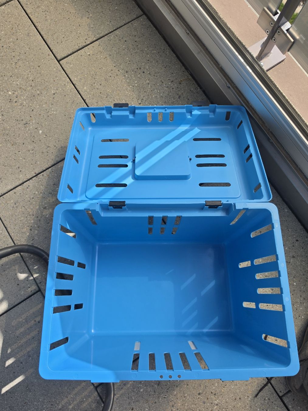 Recipients et similaires: Grosse, blaue Transportbox – D'occasion à Fischbach LU par Micra3 2