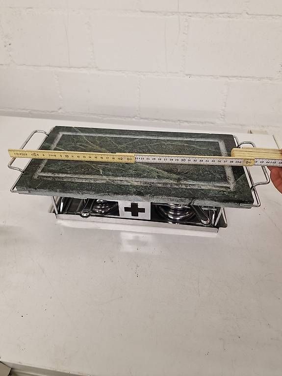 Griglie: Tischgrill mit Brennpaste betrieben – Usato da Zug venduto da Jrene..2409 1