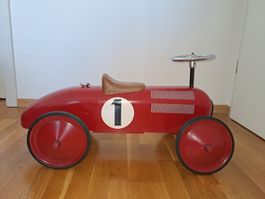 Jolie voiture enfant style vintage