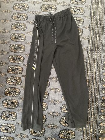 schwarze trainerhose