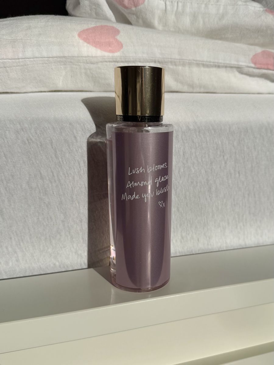 Victoria's Secret Parfum & Eau de Toilette: Victora's Secret Velvet Petals – Neu (gemäss Beschreibung) aus Frümsen von laura002 1