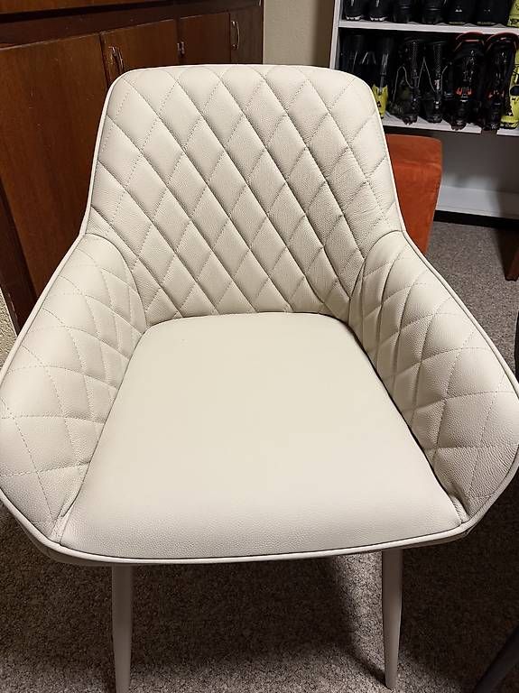 Pfister Sedie: Lot de chaise en cuir – Nuovo (secondo la descrizione) da Muraz (Collombey) venduto da lau_zl7j 1