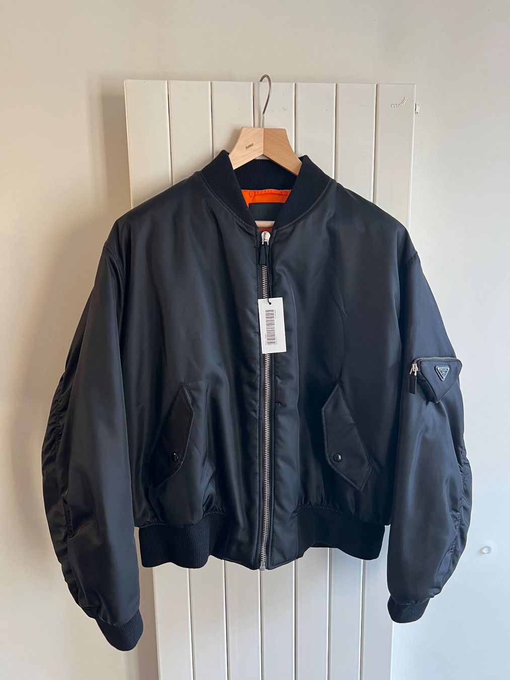 Prada Giacche: Prada Re-Nylon Bomber Jacket – Usato da Gelterkinden venduto da VALE_G