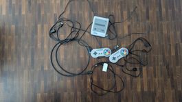 Super Nintendo SNES Classic Mini, 2 Controller