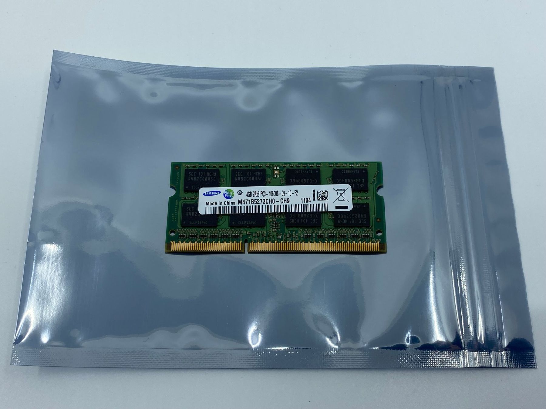 Samsung Memoria / RAM: 4GB Samsung 2Rx8 PC3 - 10600S Notebook Memory Modul – Usato da Langwiesen venduto da Restposten-24