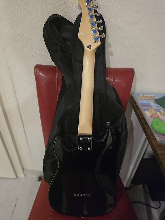 Musikinstrumente: Harley Benton ST-Junior – Gebraucht aus Menziken von Nazli27 2