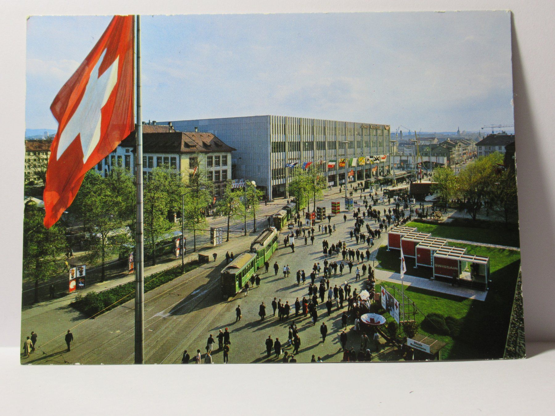 Cartes postales: Basel , Schw. Mustermesse , Vorplatz 1966 – D'occasion à Grenchen par Bluemchen1900