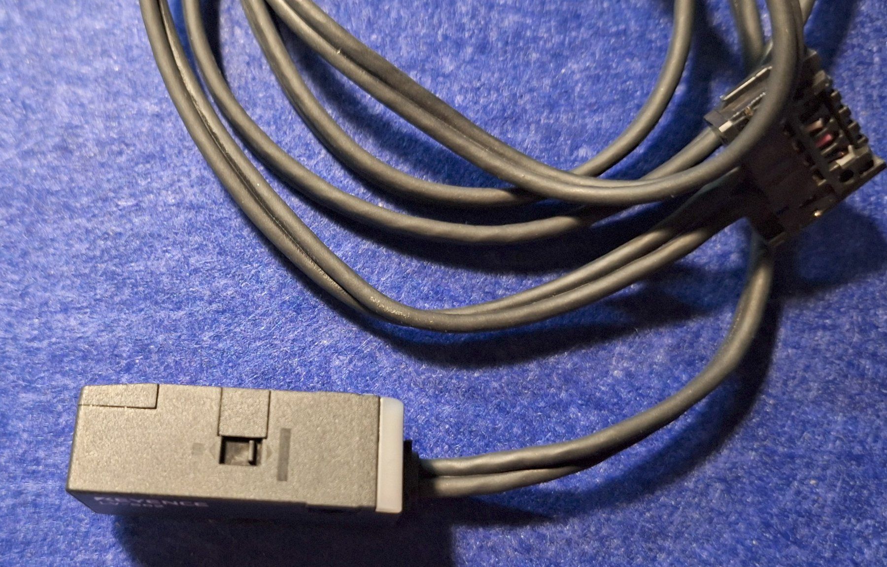 Componenti elettronici: capteur laser Keyence LV-S62 – Usato da Bussy FR venduto da 023 1